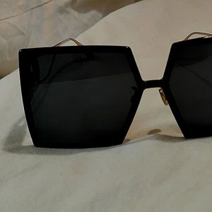 30 Montaigne sunglasses women